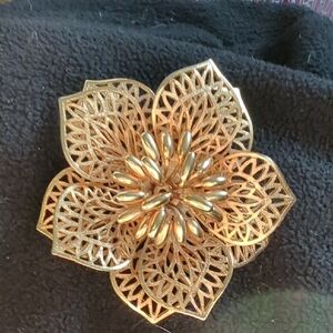 Elegant Gold Tone Floral Brooch